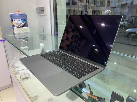 MacBook Pro TouchBar 13" 8Go 500Go image 3
