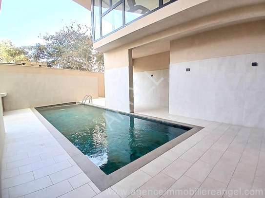 Ref_2811_PL_ Duplex avec terrasse  à louer aux Almadies image 3