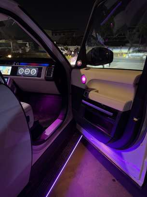 Range Rover Vogue image 13