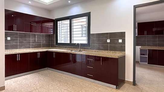 Appartement à louer (250m2) aux Almadies (école américaine) image 6