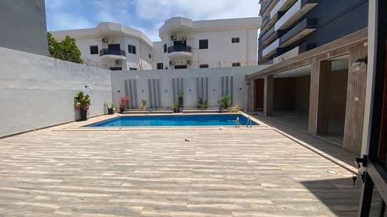 Villa R+1 à louer Almadies image 4