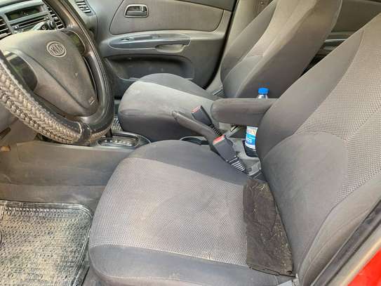 KIA Rio image 4