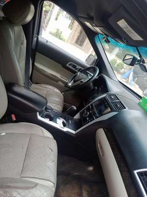 Ford Explorer 2011 image 6