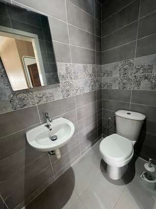 Appartement F4 Meublé Luxe Élégance Confort & Hygiène image 11