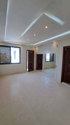 APPARTEMENT F4 NEUF A VENDRE A NGOR-ALMADIES image 14