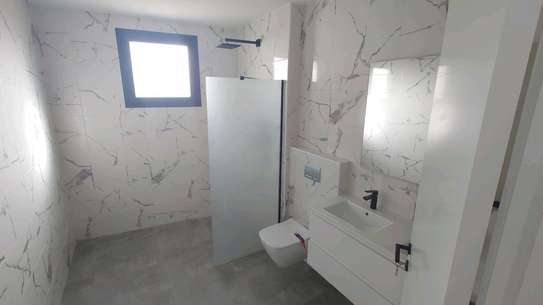 T4 à  louer au point E image 8