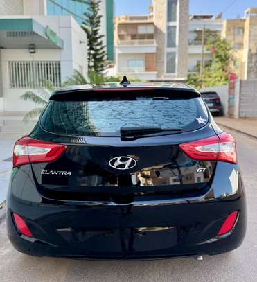 Hyundai elantra GT image 5