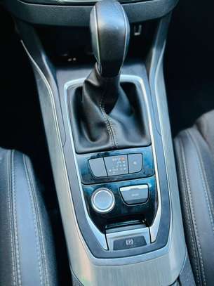 Peugeot 308 2018 image 8
