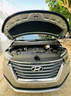 Hyundai grand starex 2018 image 14