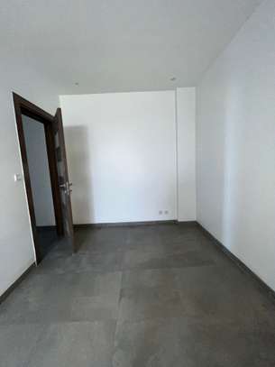 Appartement à louer au Point E image 14