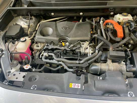 TOYOTA RAV4 2021 image 4