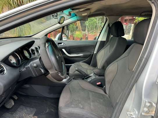 Peugeot 308 image 5