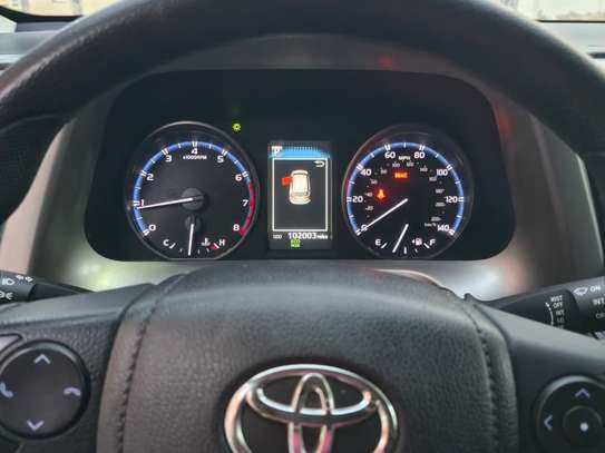 Toyota RAV 4 2017 - AWD image 5