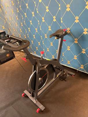 Vélo de sport image 7