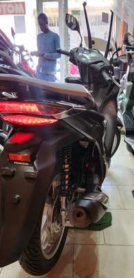 A vendre Honda Sh 125cm3 image 6