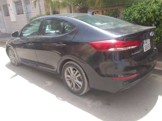 Hyundai Elantra 2018 image 2