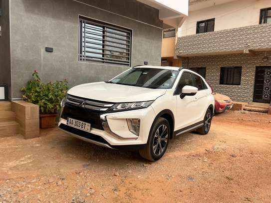 Mitsubishi eclipse cross image 2
