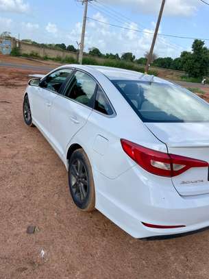Hyundai Sonata image 4