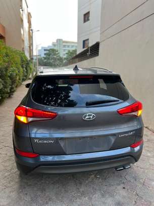 Hyundai Tucson Limited 1.6 image 2