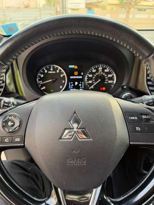 Mitsubishi outlander 2017 image 10