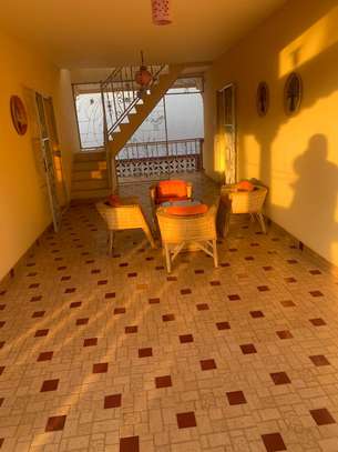 Chambre meublée dans la Residence Halimatou Diallo image 7