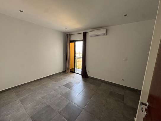 Lumineux F3 en Face King Fahad image 11