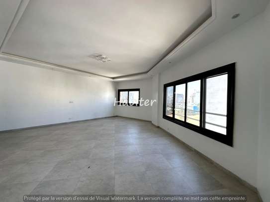 Appartement à louer au point E image 7