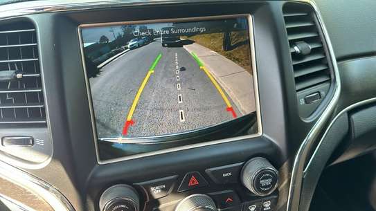 Jeep Grand Cherokee noir SUV 4x4 jantes alliage image 5