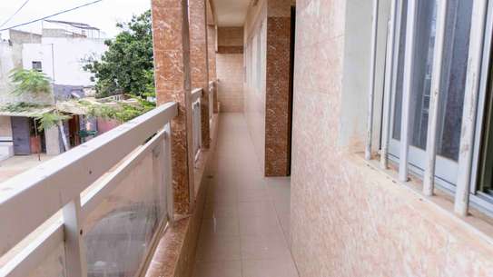 Villa R+1 Titre Foncier individuel à vendre à Diacksao 2 image 4