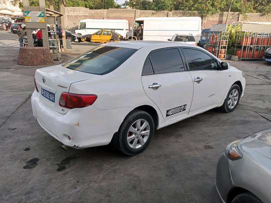 Toyota Corolla essence manille cilimatice 2011 image 6