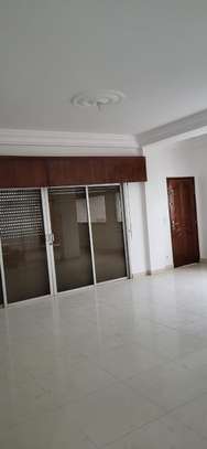 Villa R+1 à Mermoz image 1