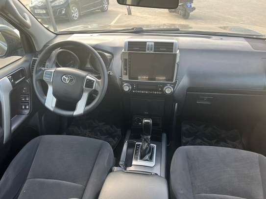 Toyota Prado TXL image 9