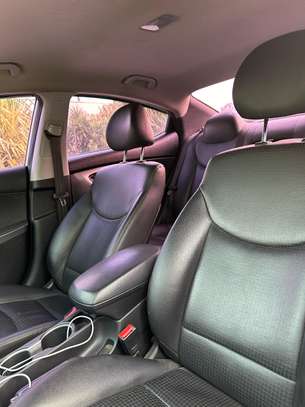 Hyundai avante image 6