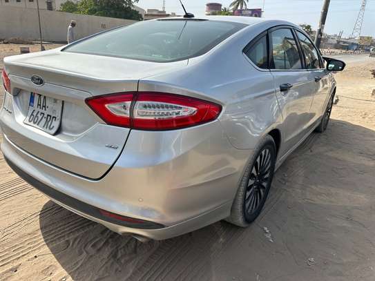 Ford Fusion image 8
