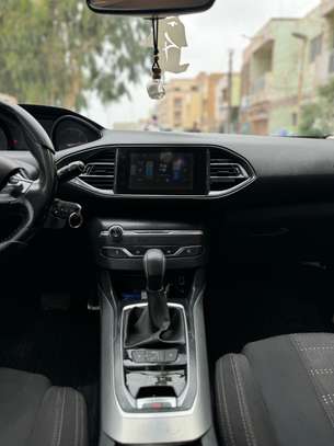 Peugeot 308 blue hdi image 4