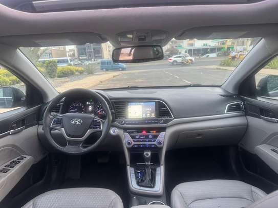 Hyundai elantra Limited image 12