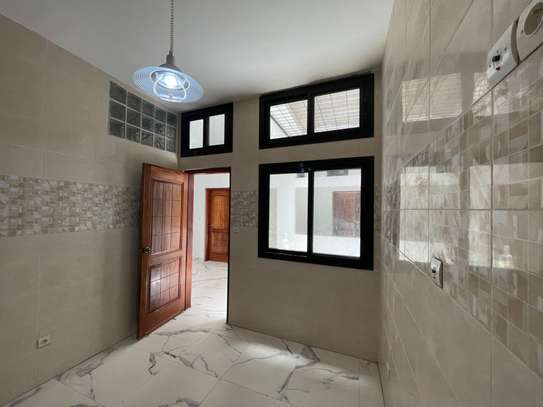 Appartement 2 chambres, Salon, 3 cours, espace familiale image 2