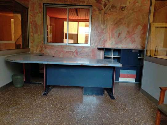 Mobilier de bureau à vider image 5
