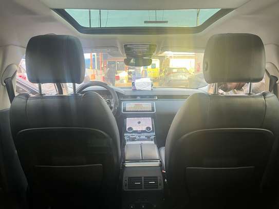 Range Rover velar image 11