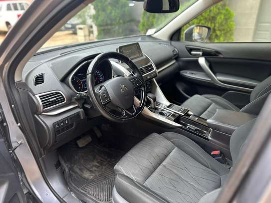 Location Mitsubishi Éclipse Cross image 13