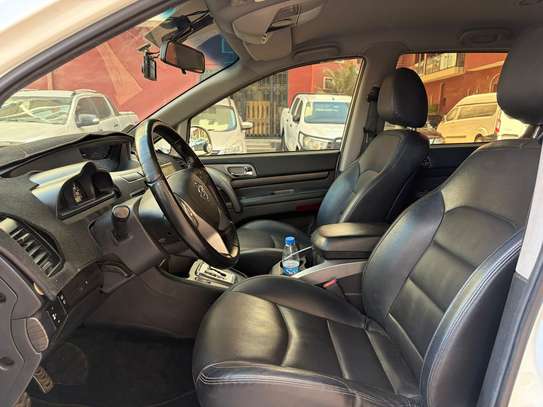 Ssangyong Korando Turismo 2017 image 5