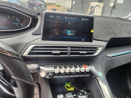 PEUGEOT 5008 GT LINE image 13