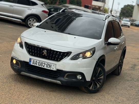 Peugeot 2008 image 2