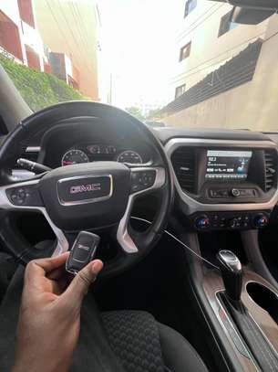 GMC ACADIA 2019 image 9