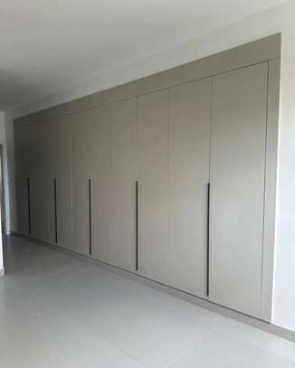 APPARTEMENT À LOUER POINT E image 2
