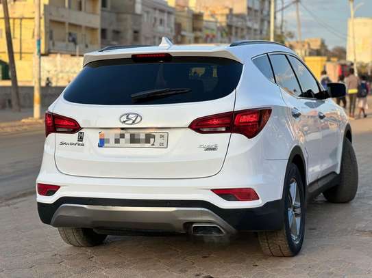HYUNDAY SANTAFE 2017 Version 4x4 Full Options image 6