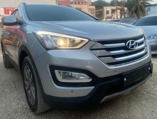 Hyundai Santa Fe image 1