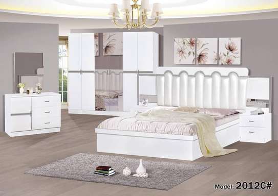 Chambre à coucher importée neuve image 2