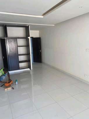 Appartement a louer au Point E image 2