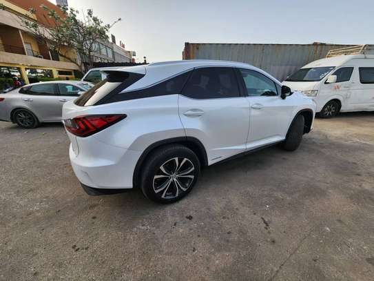 Lexus RX 2020 image 14